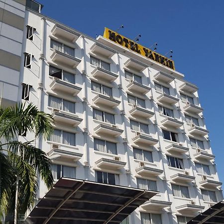 Hotel Yankin Yangon Exteriör bild