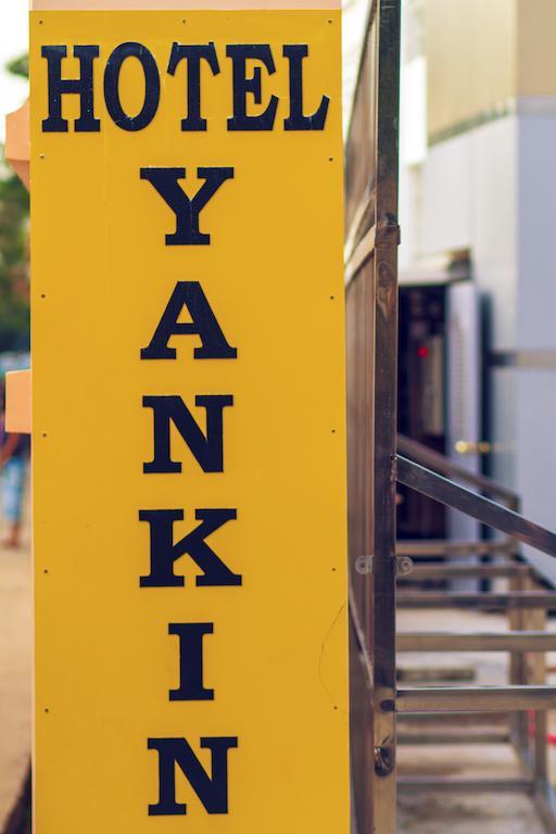 Hotel Yankin Yangon Exteriör bild