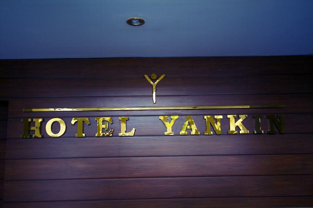 Hotel Yankin Yangon Exteriör bild