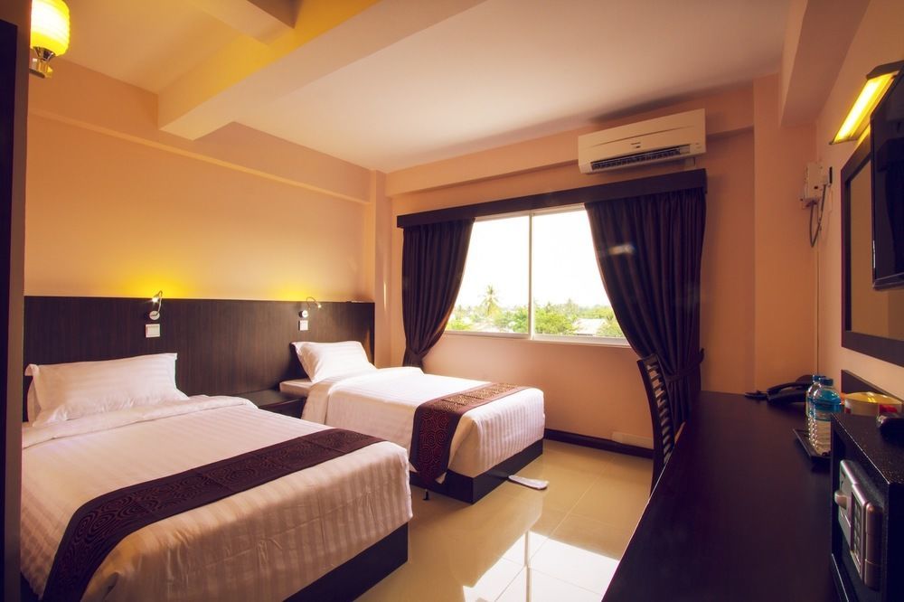Hotel Yankin Yangon Exteriör bild